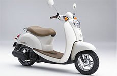 Honda Crea Scoopy - скутер на каждый день