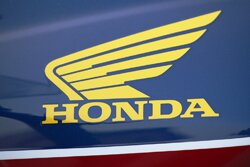 Honda продала много мотоциклов