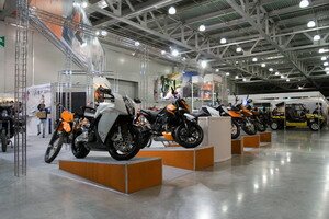 Мотопарк 2009: торжество аксессуаров и экипировки