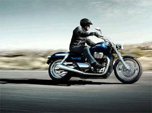 Triumph объявил цены на мотоцикл Thunderbird