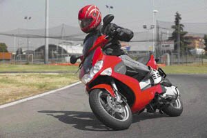 Скутер Gilera Runner