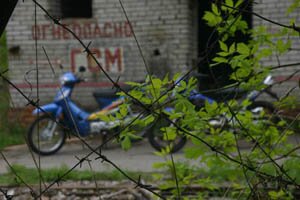 Тест-райд за колючей проволокой