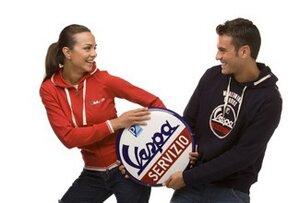 Летняя коллекция одежды и аксессуаров от Vespa