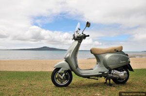 Скутер Vespa LX 150