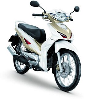Honda начинает продажи моделей Wave с