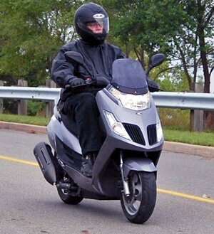 Скутер Kymco Dink 200i