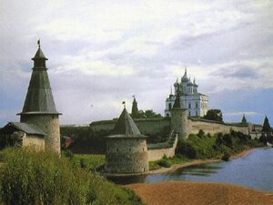 Эффективность работы на скутерах оценили псковские милиционеры