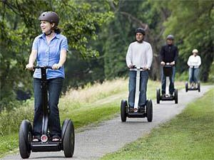Владелец компании Segway погиб во время поездки на Segway