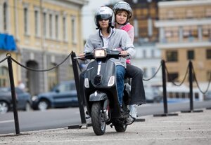В Беларуси водителям скутеров разрешат перевозить пассажиров