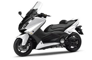 Главная премьера EICMA-2011: третье поколение максискутера Yamaha T-Max 2012 модельного года