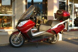 Скутеры Peugeot показаны в Китае