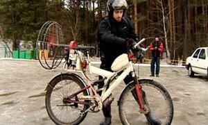 Минский студент Виктор Саверченко ездит на учебу на «глайдере» и «паровозике-бармантосике» 