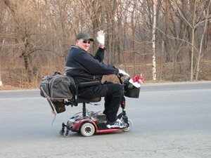 Инвалид из Приморья отправился в пробег по России на электроскутере