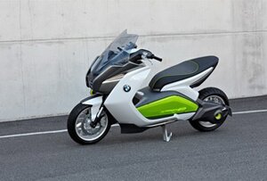 BMW в очередной раз представил свой концепт электроскутера