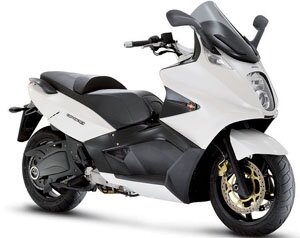 Gilera GP800 сменит лицо, а заодно и имя
