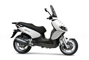 Обновленный большеколесный скутер Benelli Caffenero 250 ожидается в 2012 году