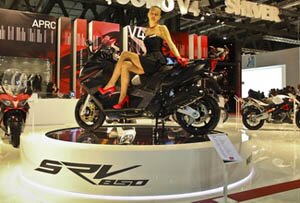 EICMA-2011: Максискутер Aprilia SRV850