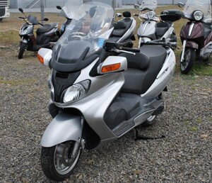 Suzuki обновит всю гамму максискутеров Burgman в 2013 году