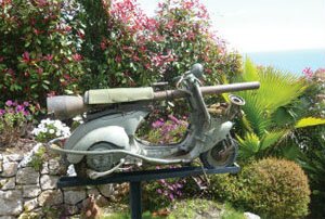 Устрашающая ретро-Vespa в стиле «милитари» - на продажу