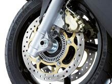 Скутер Aprilia SRV850 получает ABS