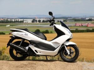 Экспресс-тест: мотороллер Honda PCX 150 – подрос, но окреп ли?