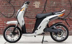Стиль Vespa проявился в электроскутере