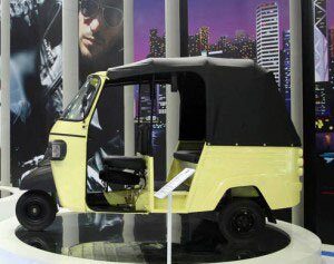 Трехколесный Piaggio Ape City Passenger будет перевозить пассажиров