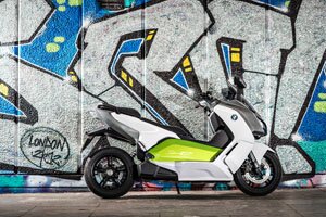 BMW представит электроскутер C Evolution на Парижском автосалоне