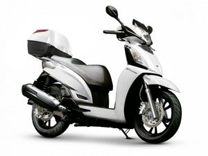 Скутер Kymco People GTi 300 получил новый двигатель и ABS