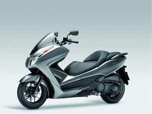 Максискутер Honda Forza получил версию NSS300 2013
