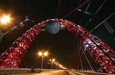 Движение по Живописному мосту ограничат до 2012 года