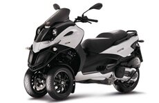 Трехколесный итальянский скутер Gilera Fuoco 2009 представлен в Кельне